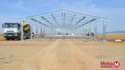 MKGZARMAI06-Mainar-construccion-nave-pollos-MEKANAVES